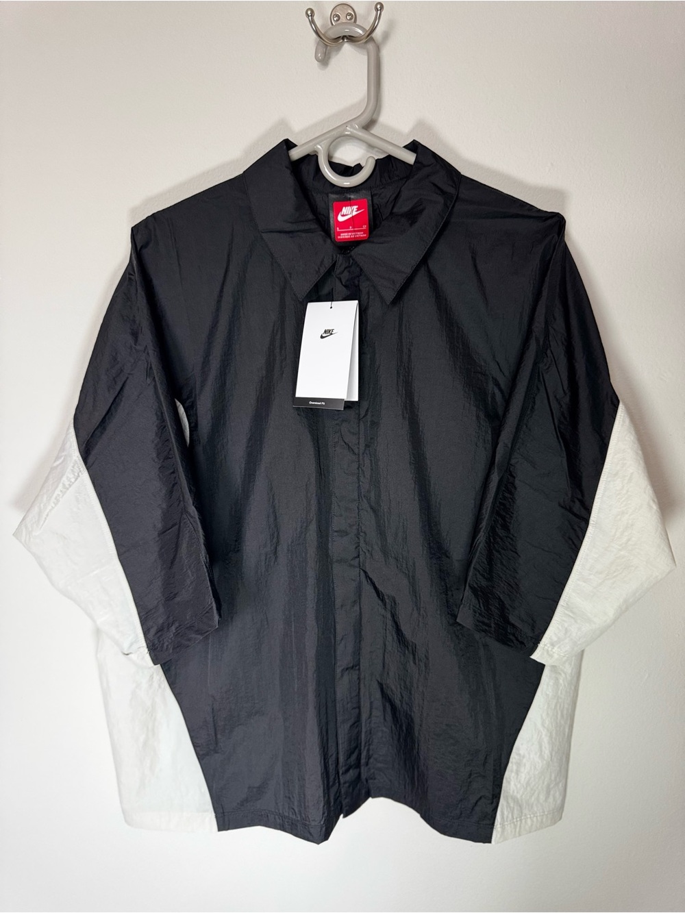 Nike Men’s Black and White Colorblock Windbreaker Jacket